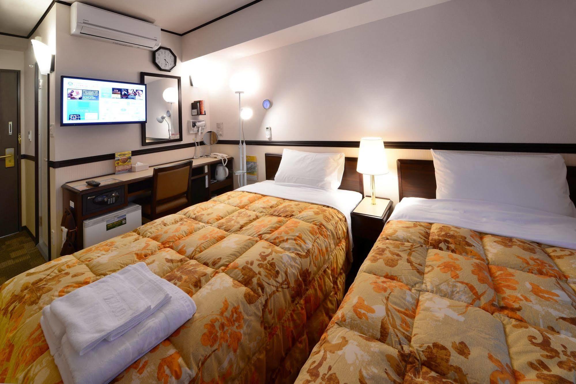 Toyoko Inn Kagoshima Temmonkan No 1 Exterior foto